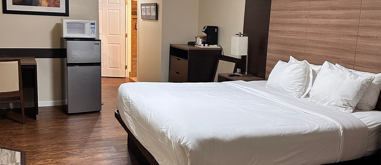 TAKE A CLOSER LOOK AT WHAT AWAITS YOU AT OUR BEAUTIFUL CAYUCOS HOTEL