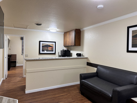 Beachwalker Inn & Suites Cayucos - Amenities