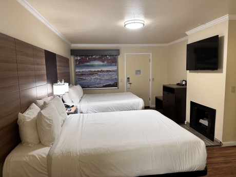 Beachwalker Inn & Suites Cayucos - Two Queen Beds Guest Room